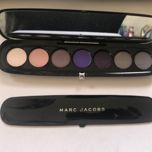 Marc Jacobs Eye-Conic Multi-Finish Eyeshadow Palette - Purple and Neutral Shades - Picture 1 of 2